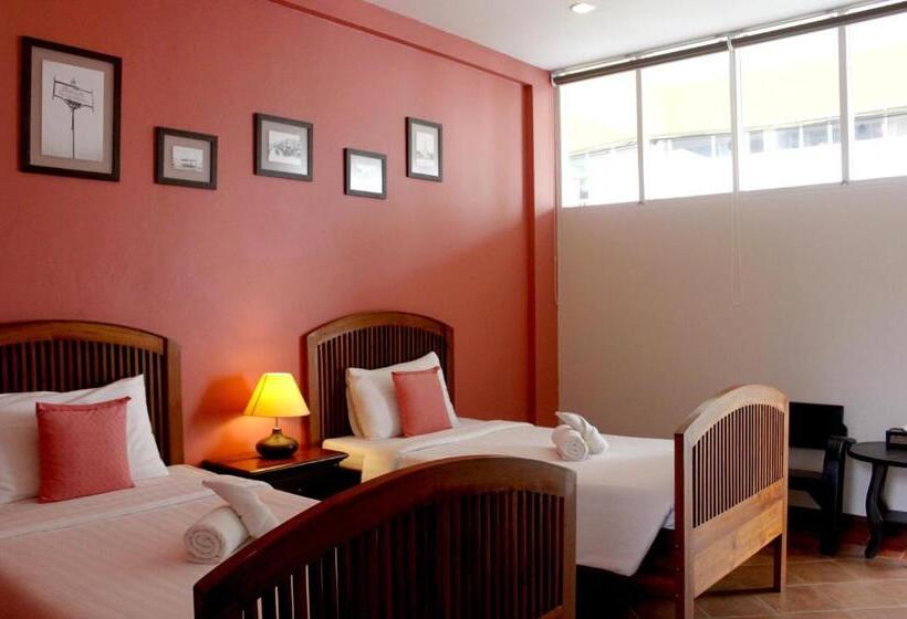اتاق لوکس, Feung Nakorn Balcony Rooms And Cafe