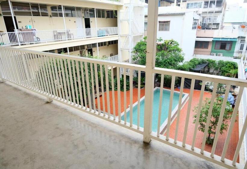 Habitació Triple Estàndard, Feung Nakorn Balcony