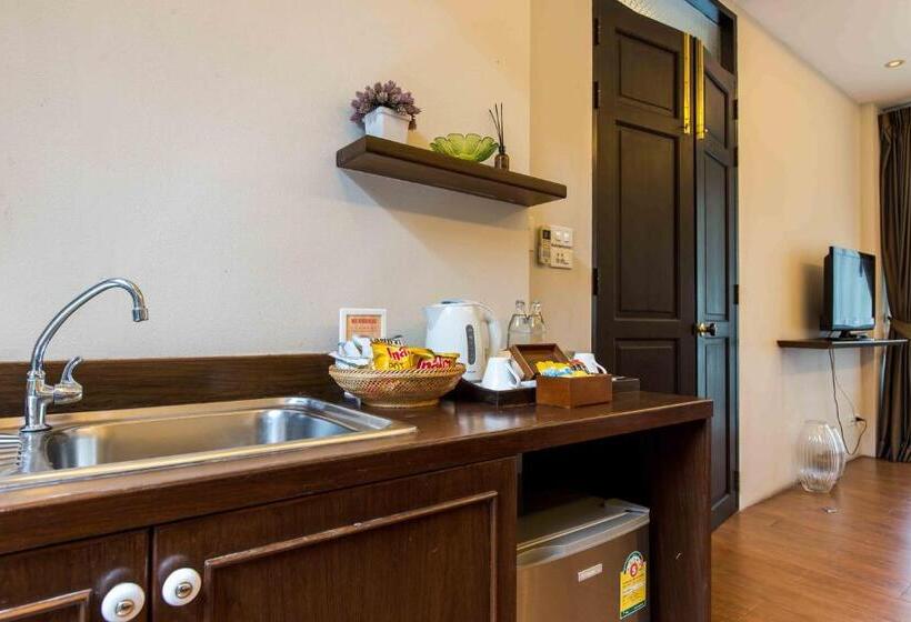 سوییت, Feung Nakorn Balcony Rooms And Cafe