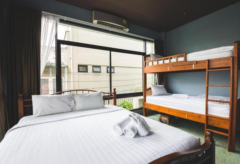 آپارتمان 2 خوابه, Feung Nakorn Balcony Rooms And Cafe