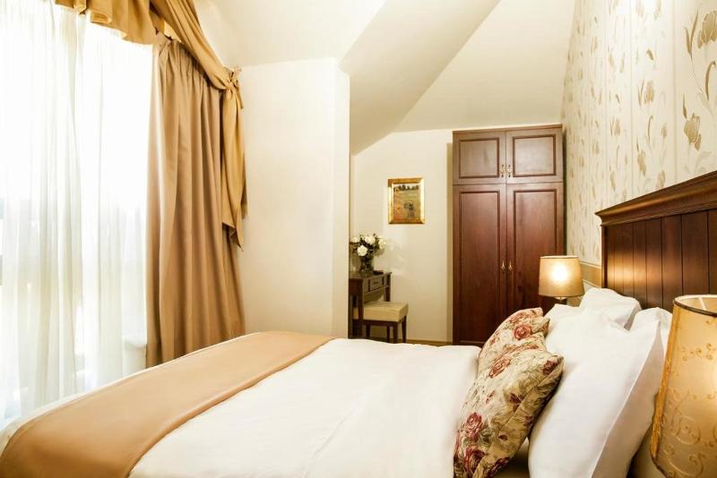 Suite Senior, Premier Luxury Mountain Resort