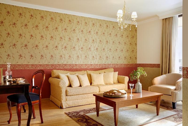 Suite Senior, Premier Luxury Mountain Resort