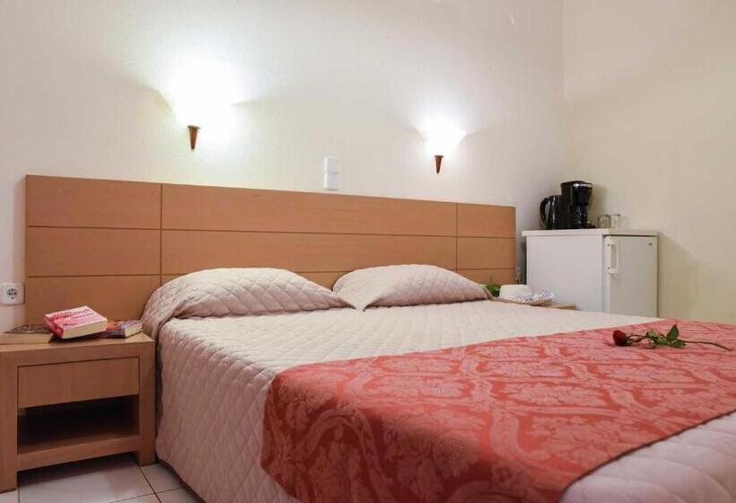 اتاق استاندارد با چشم‌انداز دریا, Eurohotel Theo
