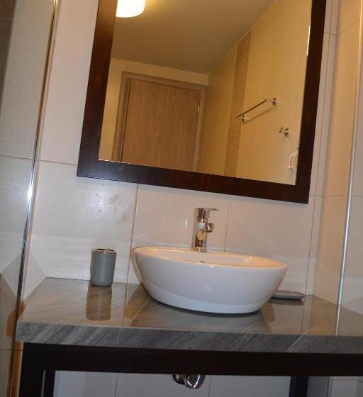 2 Bedroom Apartment Garden View, Eurohotel Theo