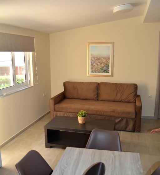 2 Bedroom Apartment Garden View, Eurohotel Theo