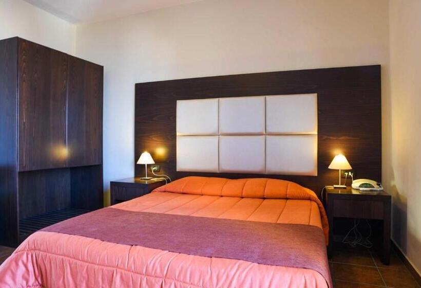 استودیو استاندارد با چشم‌انداز باغ, Eurohotel Theo