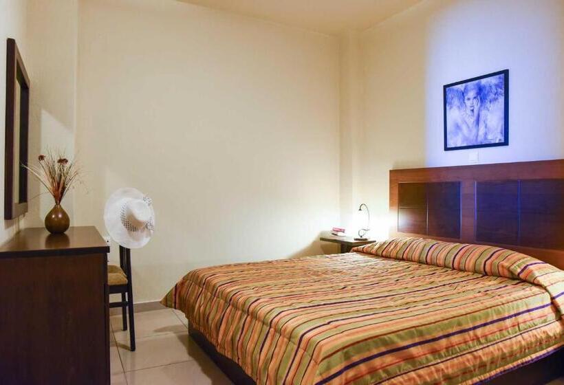 ویلای یک اتاق خوابه با استخر شنا, Eurohotel Theo
