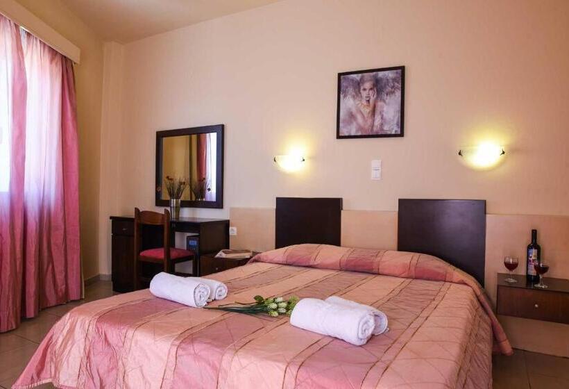 ویلای یک اتاق خوابه با استخر شنا, Eurohotel Theo