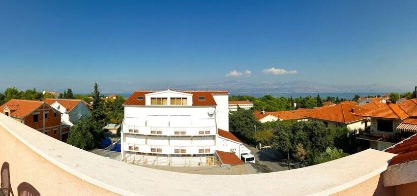 1 Bedroom Deluxe Apartment Sea View, Villa Midea