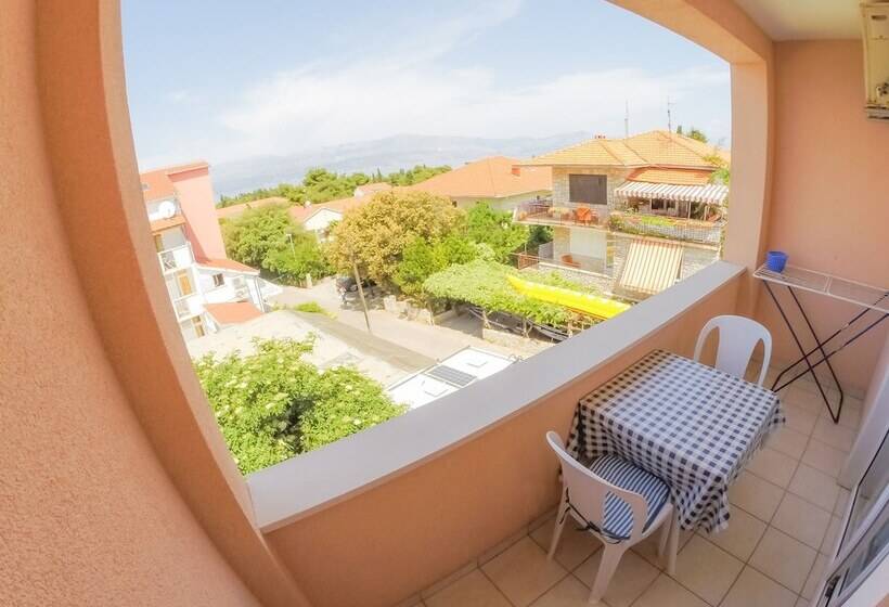 استودیوی استاندارد با تخت دوبل, Villa Midea
