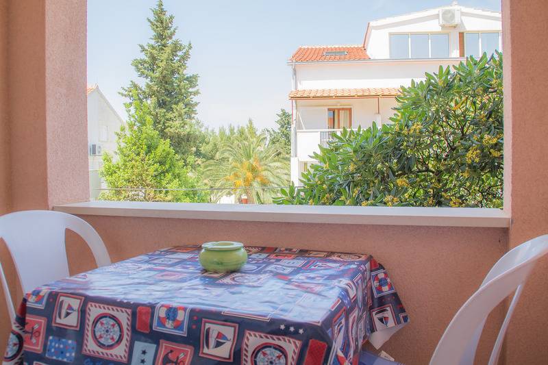 آپارتمان 1 خوابه, Villa Midea