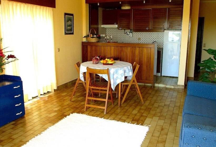 1 Bedroom Apartment, Parque Das Amendoeiras