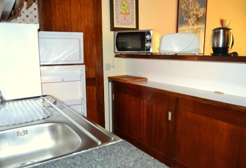 1 Bedroom Apartment, Parque Das Amendoeiras