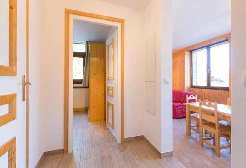 1 Bedroom Apartment Mountain View, Résidence & Spa La Grande Cordée