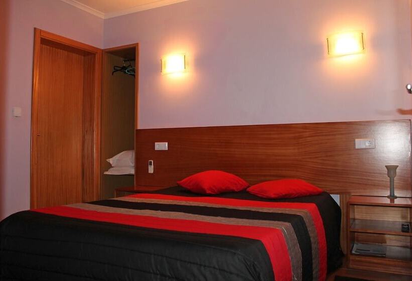 Economy Zimmer, Residencial Monte Carlo