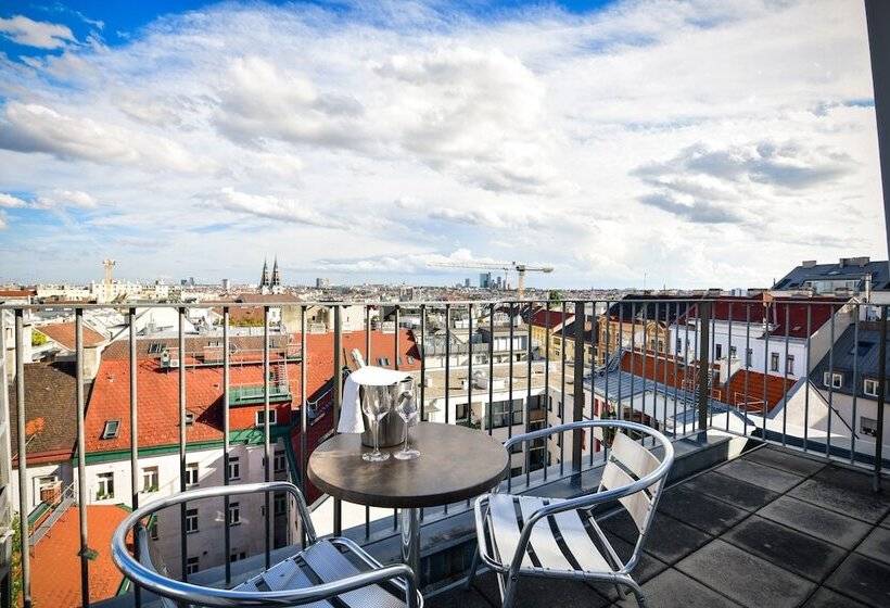 Penthouse Zimmer, Stanys  Das Apartment