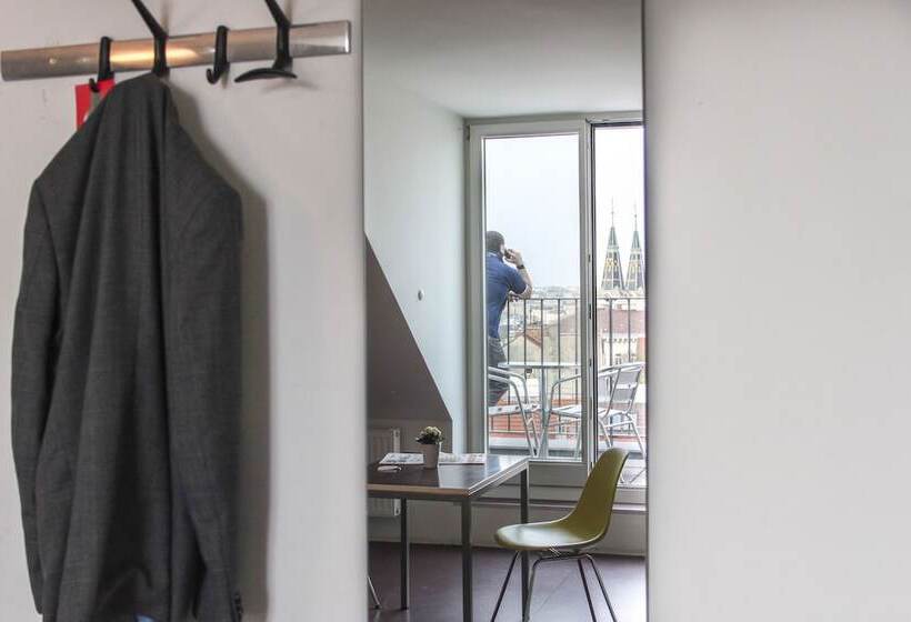 Penthouse Zimmer, Stanys  Das Apartment