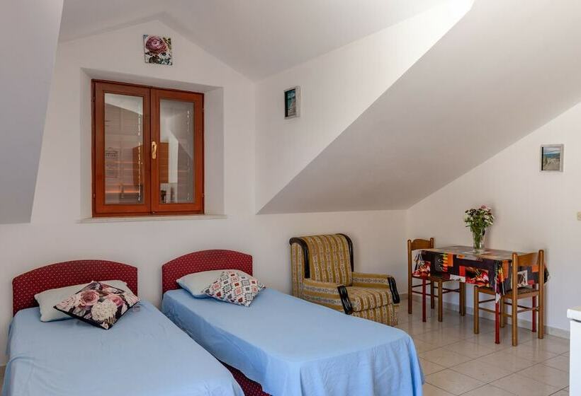 آپارتمان 2 خوابه با چشم‌انداز دریا, Villa Valjalo