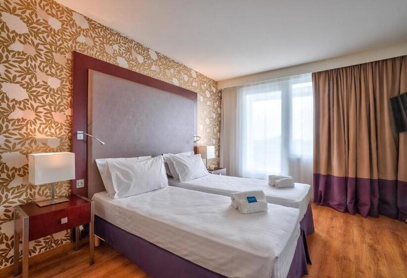 آپارتمان 2 خوابه, Clarion Paris Cdg Airport