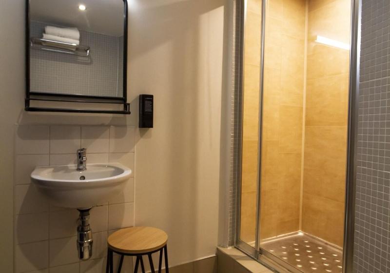 اتاق لوکس با تخت بزرگ, Generator Dublin
