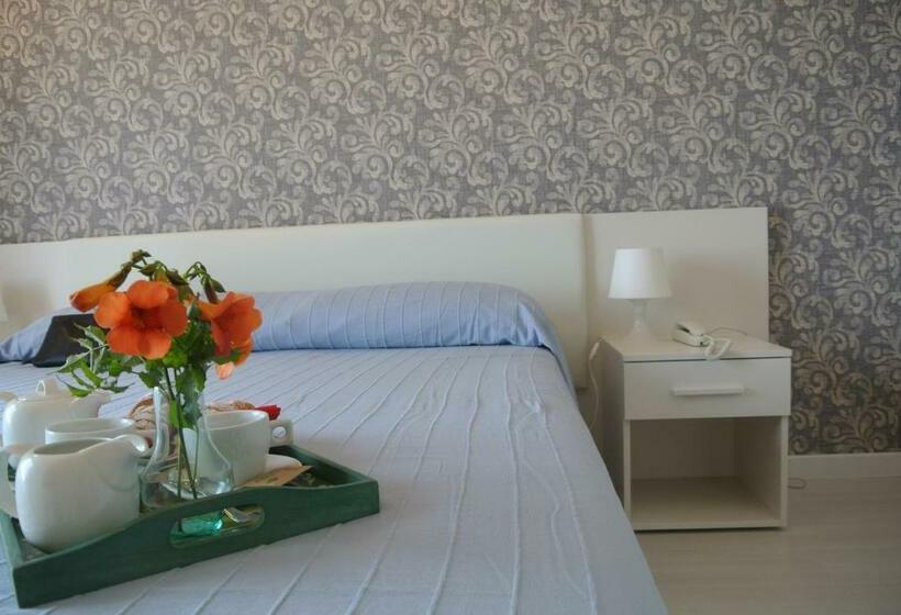 اتاق استاندارد سه نفره, Baia Azzurra