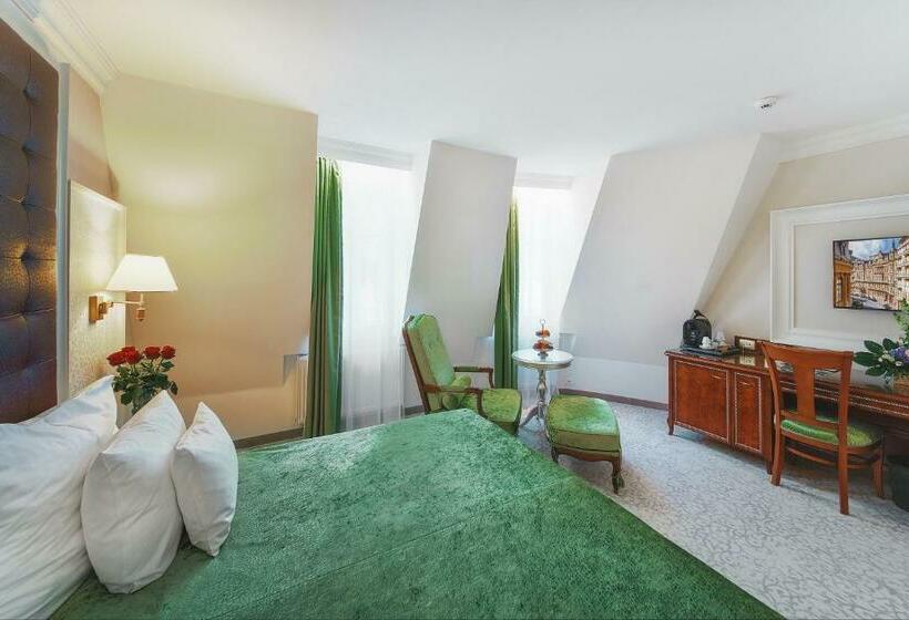 コンフォートルーム, Carlsbad Plaza Medical Spa & Wellness