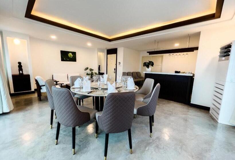 سوییت جونیور, City Inn Vientiane