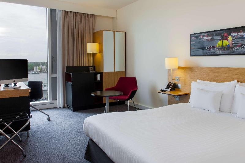 Standard Room, Doubletree By Hilton  Amsterdam Centraal Station