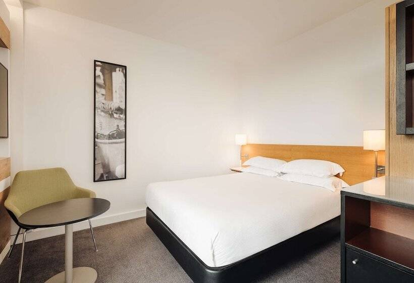 Executive Room Queen Bed, Doubletree By Hilton  Amsterdam Centraal Station