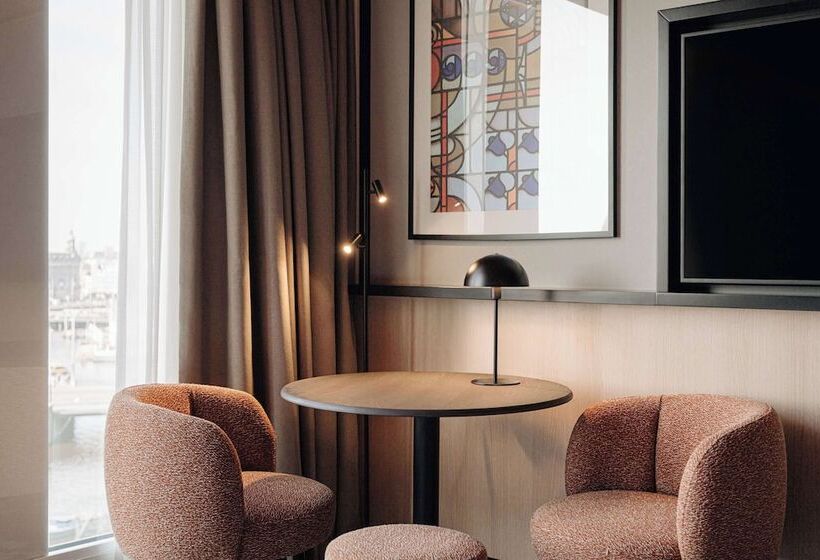 Executive Room, Doubletree By Hilton  Amsterdam Centraal Station