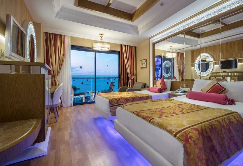 اتاق استاندارد با چشم‌انداز دریا, Granada Luxury Okurcalar