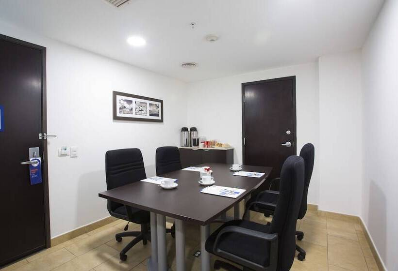 سوییت, Holiday Inn Express Mérida, An Ihg