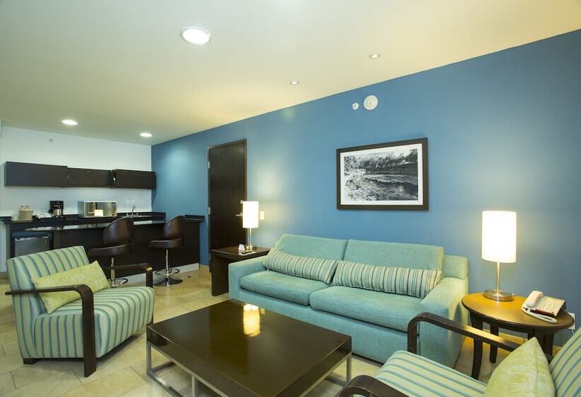 سوییت, Holiday Inn Express Mérida, An Ihg
