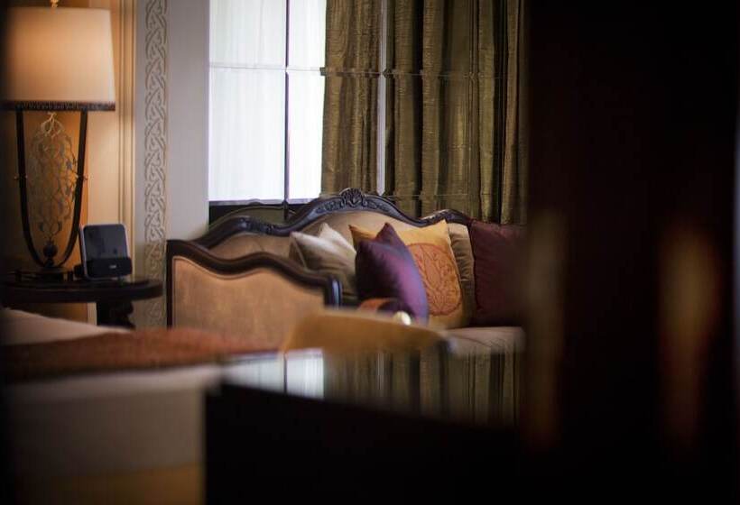 اتاق لوکس با تخت بزرگ, Jumeirah Zabeel Saray Dubai