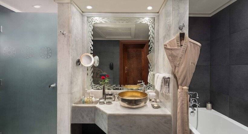 اتاق سوپریور, Jumeirah Zabeel Saray Dubai