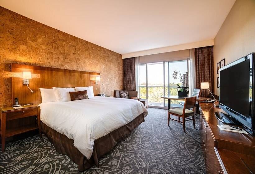 اتاق اجرایی, Miyako Hybrid Hotel Torrance