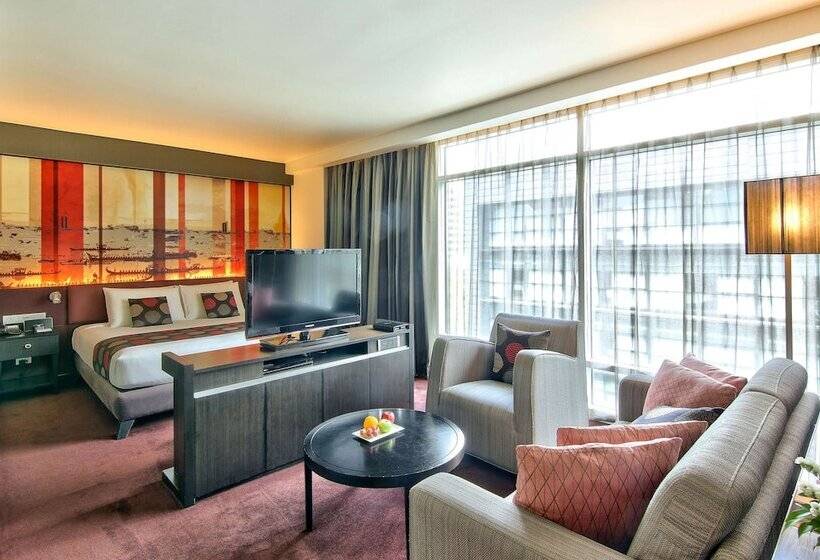 سوییت جونیور با چشم‌انداز شهر, Park Plaza Bangkok Soi 18