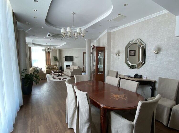 行政套房, Ramada By Wyndham Yekaterinburg