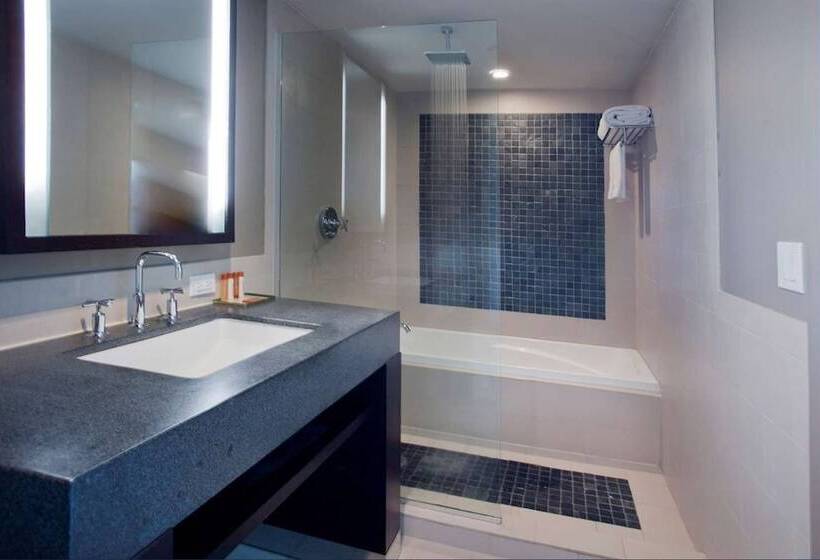 سوییت, Sole Miami A Noble House Resort