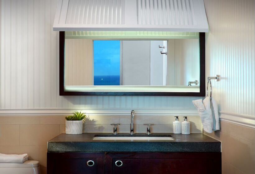 سوییت با چشم‌انداز دریا, Sole Miami A Noble House Resort