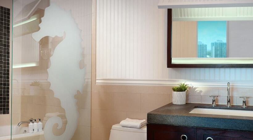 سوییت با چشم‌انداز دریا, Sole Miami A Noble House Resort