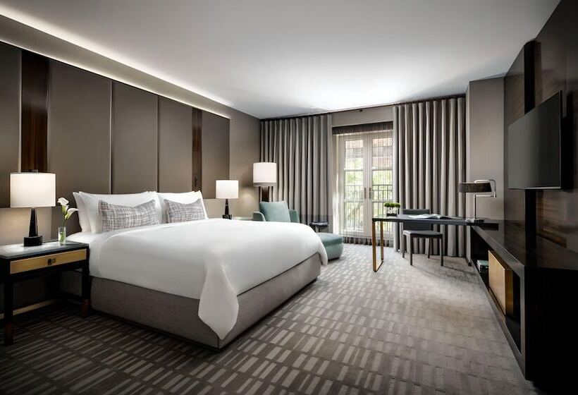 اتاق لوکس, The Hazelton