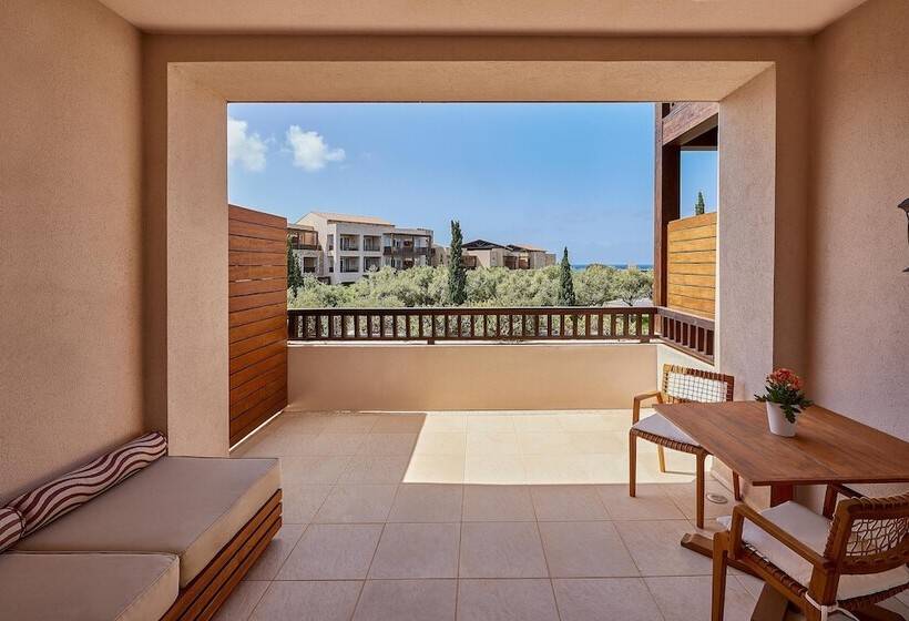 اتاق لوکس با چشم‌انداز باغ, The Westin Resort Costa Navarino