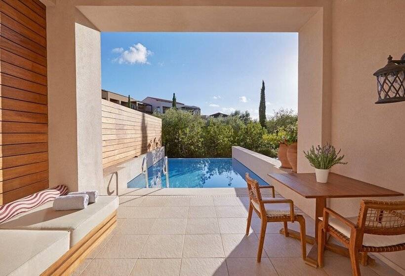 اتاق سوپریور با چشم‌انداز باغ, The Westin Resort Costa Navarino