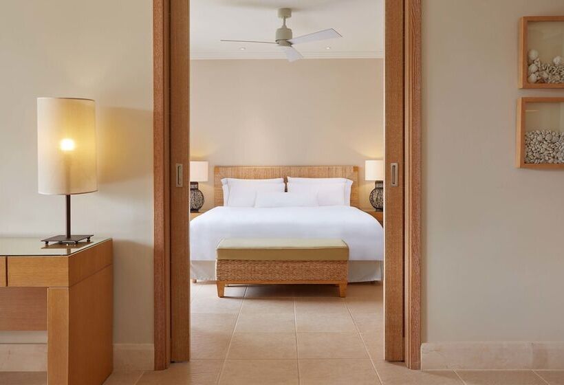 سوییت خانوادگی, The Westin Resort Costa Navarino