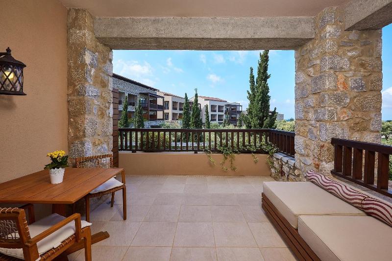 اتاق لوکس با چشم‌انداز باغ, The Westin Resort Costa Navarino
