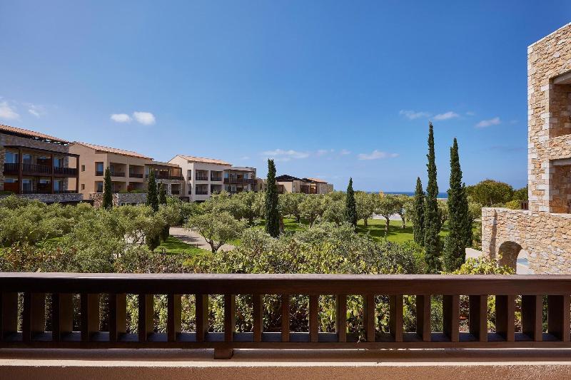 اتاق لوکس با چشم‌انداز باغ, The Westin Resort Costa Navarino