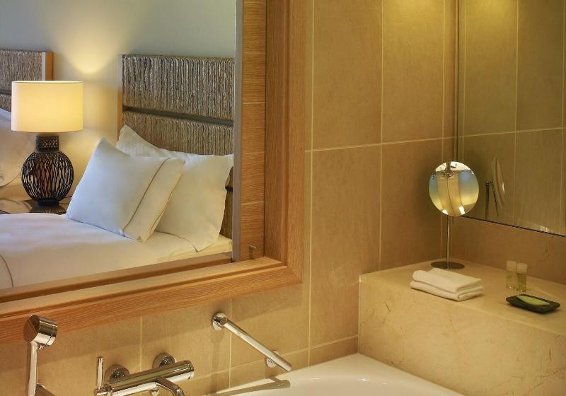 اتاق پرمیوم با چشم‌انداز دریا, The Westin Resort Costa Navarino