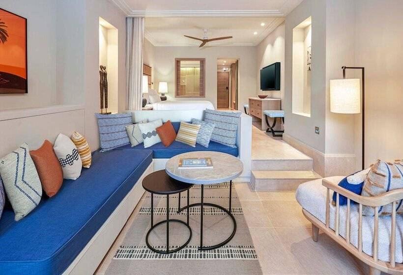 اتاق سوپریور با چشم‌انداز باغ, The Westin Resort Costa Navarino