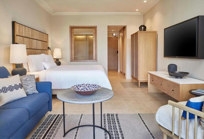 اتاق لوکس با تخت بزرگ, The Westin Resort Costa Navarino